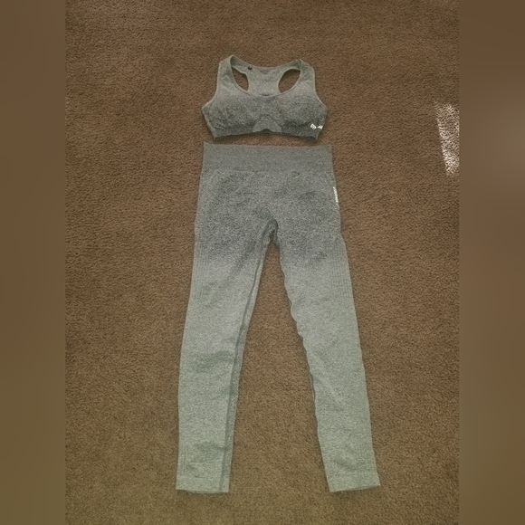 Gymshark ombre grey set - Picture 12 of 13